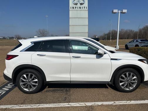 2022 INFINITI QX50 LUXE