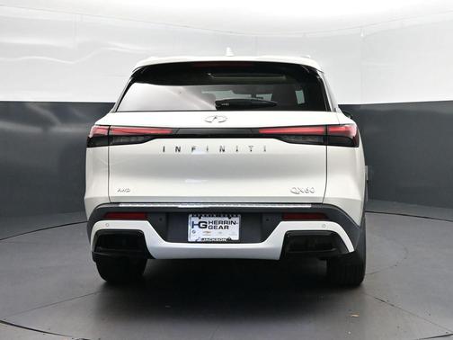 Majestic White 2023 INFINITI QX60 Luxe