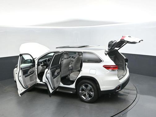 2019 Toyota Highlander Limited Platinum