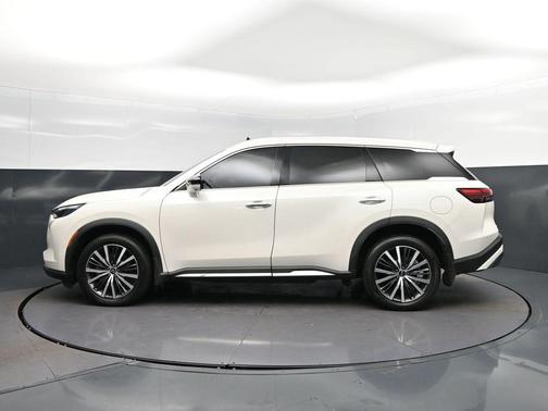 Majestic White 2023 INFINITI QX60 SENSORY