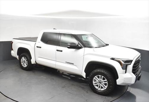 2022 Toyota Tundra SR5