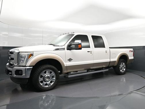 White Platinum 2014 Ford F-250 Lariat