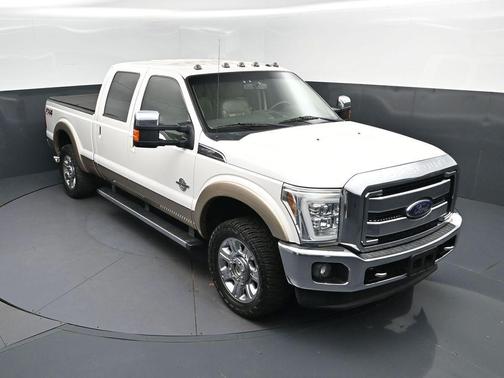 White Platinum 2014 Ford F-250 Lariat