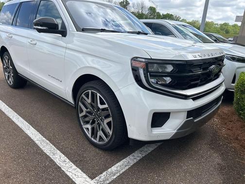 Star White Metallic Tri-Coat 2025 Ford Expedition Platinum