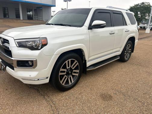 Blizzard Pearl 2021 Toyota 4Runner Limited