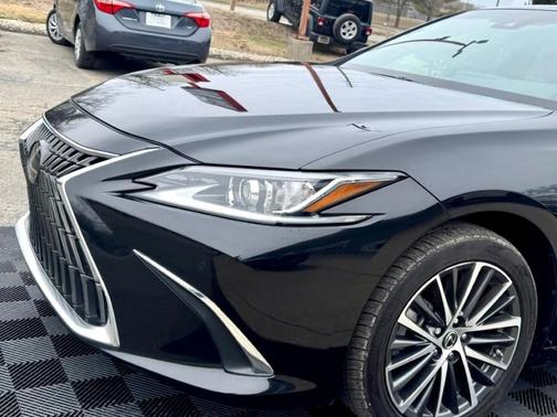 2023 Lexus ES 350 Base