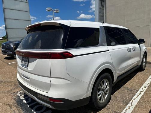 Snow White Pearl 2024 Kia Carnival LX