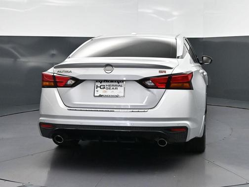 2023 Nissan Altima SR FWD