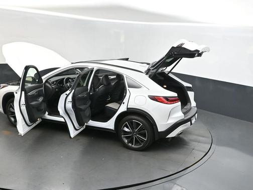 2023 INFINITI QX55 LUXE