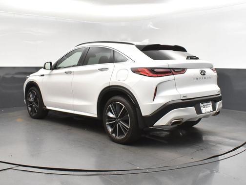 2023 INFINITI QX55 LUXE