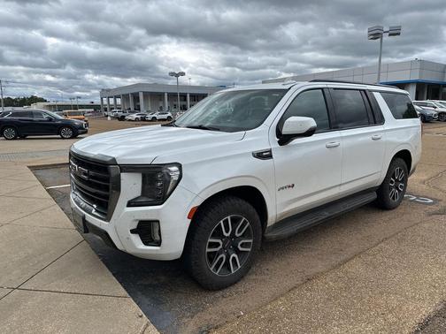 2022 GMC Yukon XL AT4