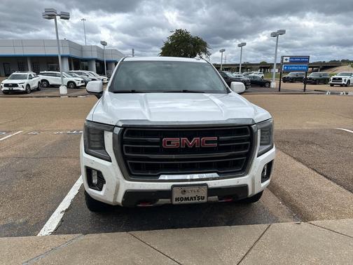 2022 GMC Yukon XL AT4