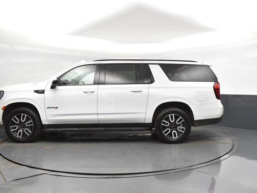 2022 GMC Yukon XL AT4