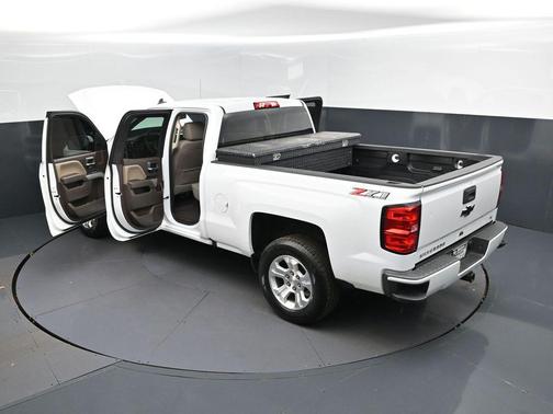 Summit White 2018 Chevrolet Silverado 1500 2LT