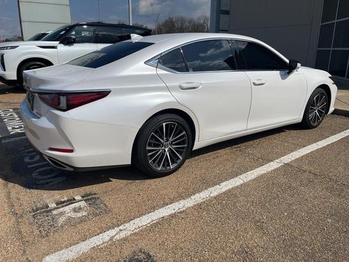 2025 Lexus ES 350 Base