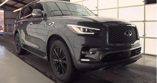 2022 INFINITI QX80 Luxe