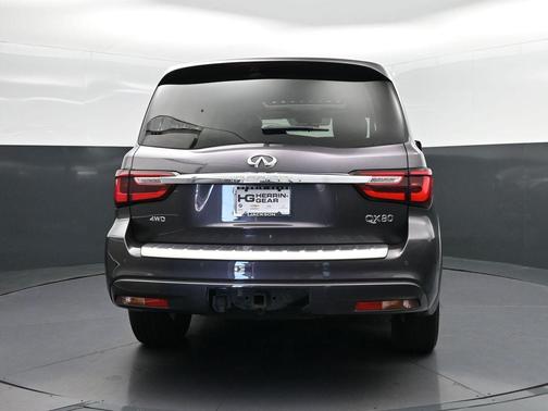 2022 INFINITI QX80 Luxe