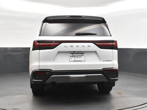 2025 Lexus LX 600 Luxury