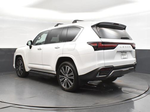 2025 Lexus LX 600 Luxury