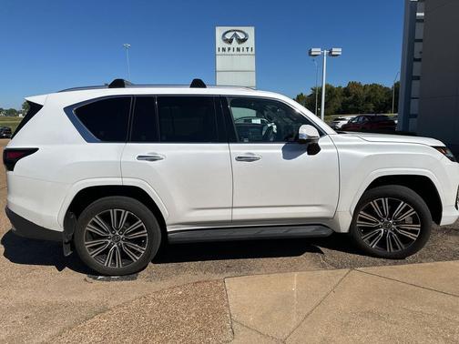 2025 Lexus LX 600 Luxury