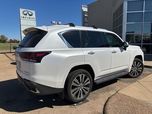 2025 Lexus LX 600 Luxury
