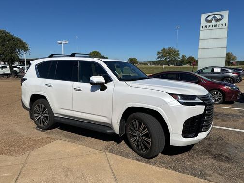 2025 Lexus LX 600 Luxury