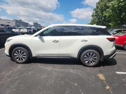 2023 INFINITI QX60 Pure
