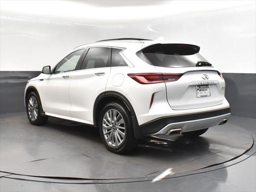 2024 INFINITI QX50 LUXE