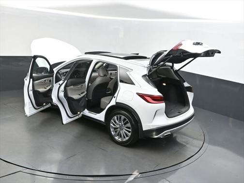 2024 INFINITI QX50 LUXE