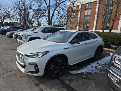 2023 INFINITI QX55 LUXE
