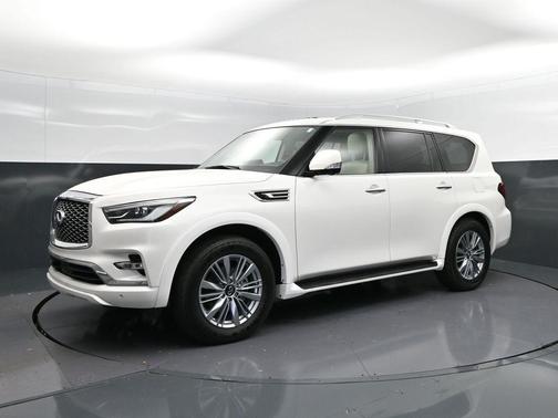 2023 INFINITI QX80 Luxe