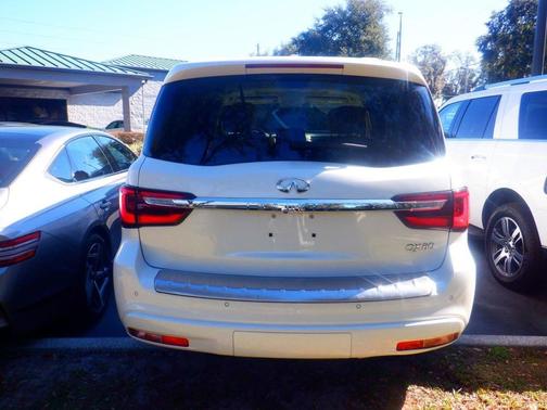 2023 INFINITI QX80 Luxe