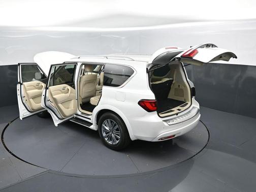 2023 INFINITI QX80 Luxe