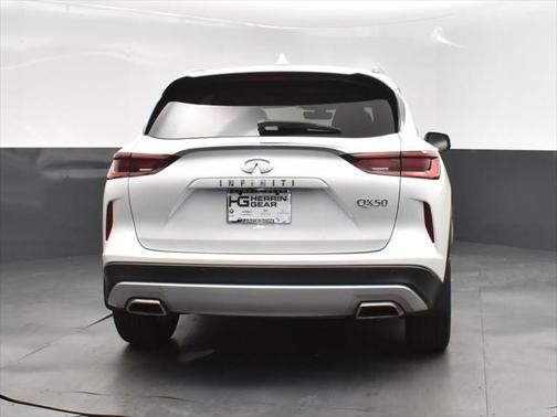 2024 INFINITI QX50 LUXE