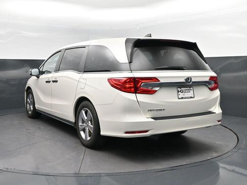 White Diamond Pearl 2019 Honda Odyssey EX-L