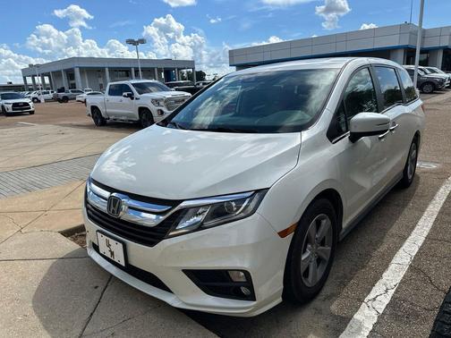 White Diamond Pearl 2019 Honda Odyssey EX-L