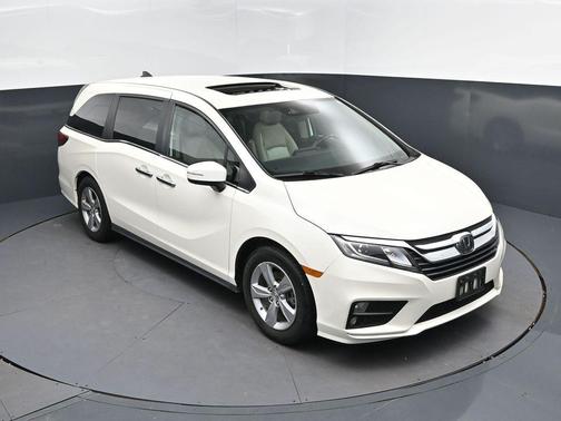 White Diamond Pearl 2019 Honda Odyssey EX-L