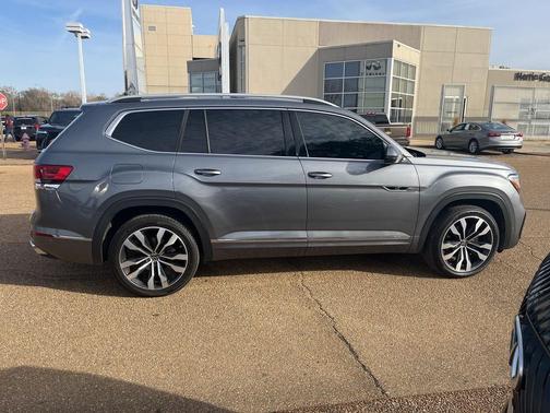 2022 Volkswagen Atlas 3.6L SEL Premium