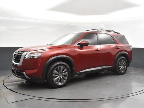 2022 Nissan Pathfinder SV 2WD