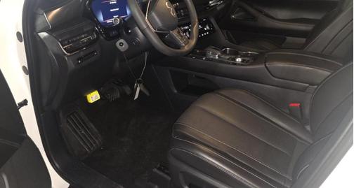 Majestic White 2025 INFINITI QX60 Luxe