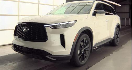 Majestic White 2025 INFINITI QX60 Luxe