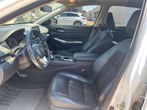 2022 Nissan Altima SR FWD