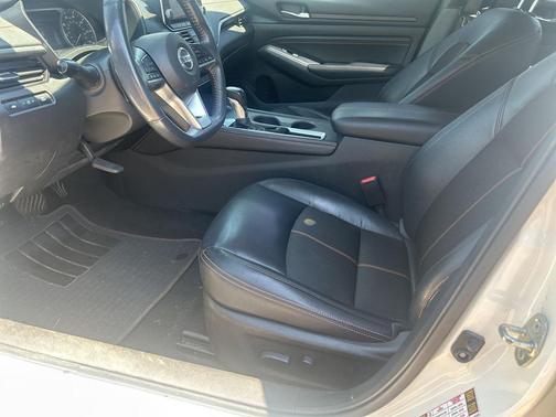 2022 Nissan Altima SR FWD