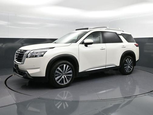 2022 Nissan Pathfinder Platinum 2WD