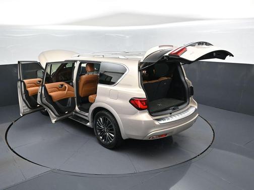 2024 INFINITI QX80 SENSORY AWD