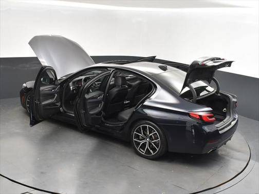 2021 BMW 530 530i