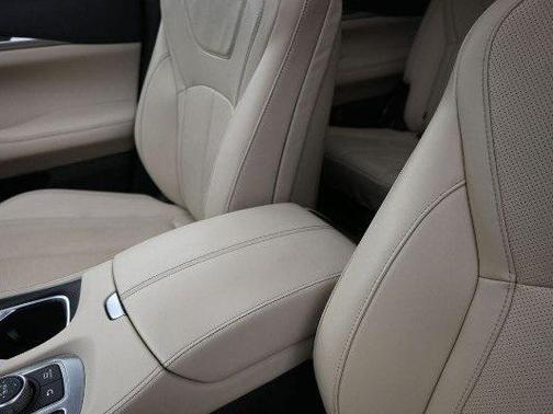 2022 INFINITI QX60 Luxe