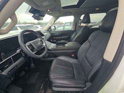 2025 INFINITI QX80 SENSORY AWD