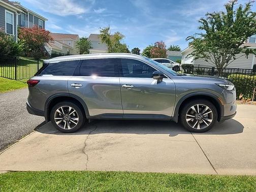 2022 INFINITI QX60 Luxe