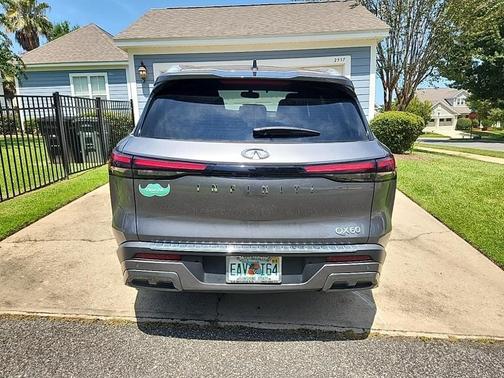 2022 INFINITI QX60 Luxe